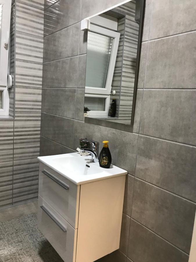 Apartman Sicilija Daire Trebin Dış mekan fotoğraf