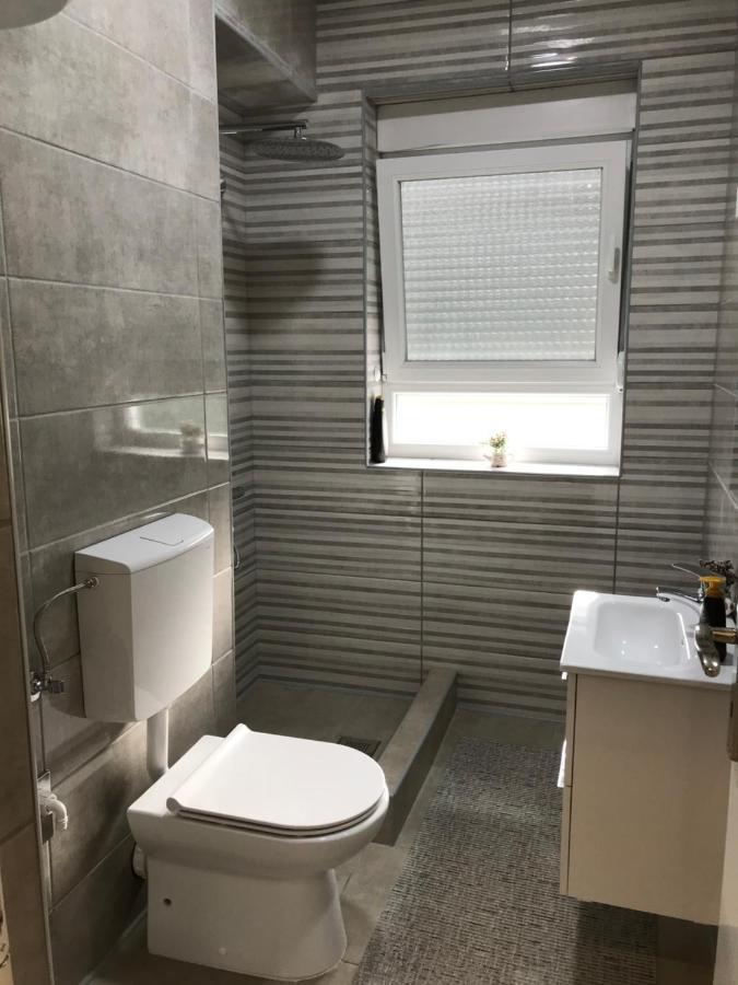 Apartman Sicilija Daire Trebin Dış mekan fotoğraf